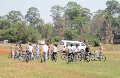 Angkor cycling tour in Siemreap