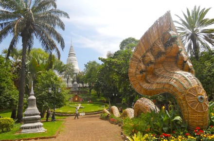 Wat Phnom hill in Phnom Penh